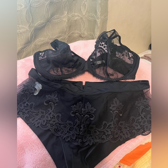 Simone Perele Other - Simone perele set bra and panties L  bra 36D